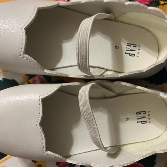 Shoes - Picture 4 of 6